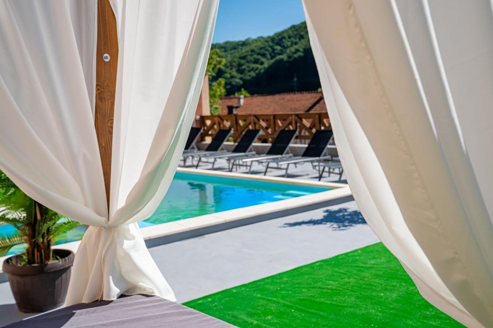 Casa Clim Hotel Anina Exterior photo